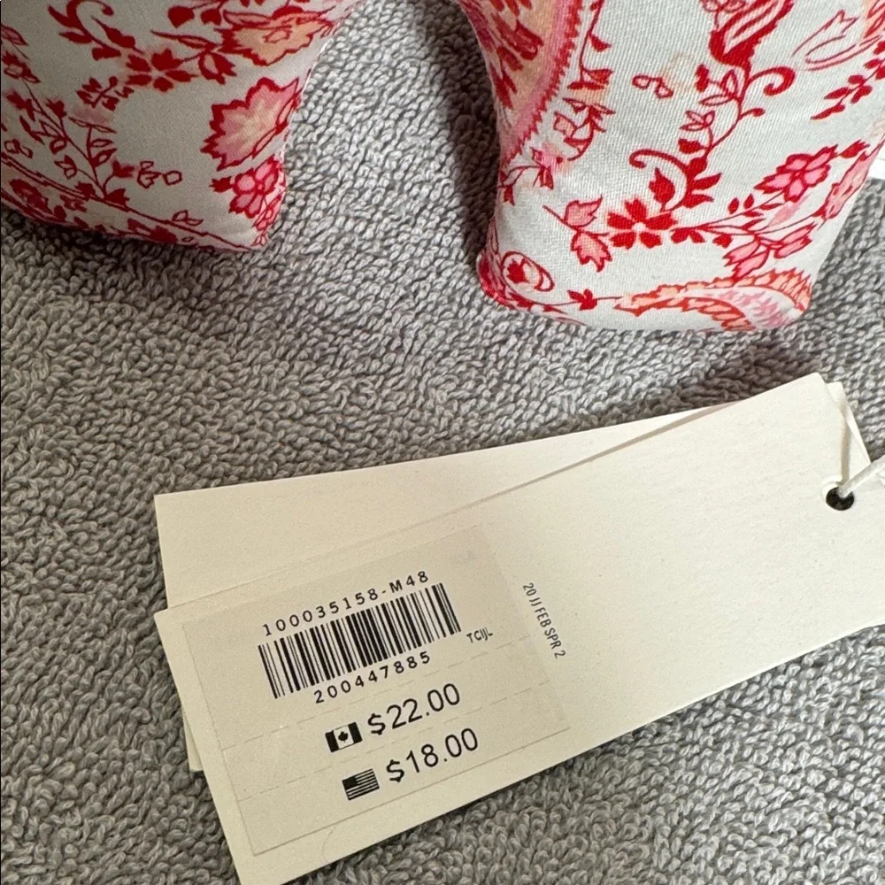 Janie and Jack hat NWT White bucket Hat with bow and‎ pleats and elephant rattle